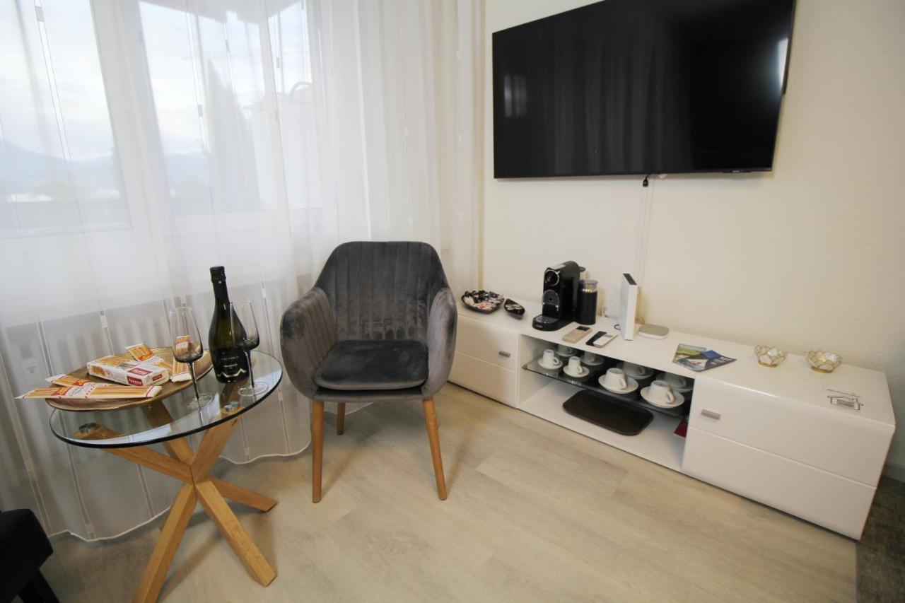 Ferien Am Luganer See Mit Seesicht 比索内 外观 照片